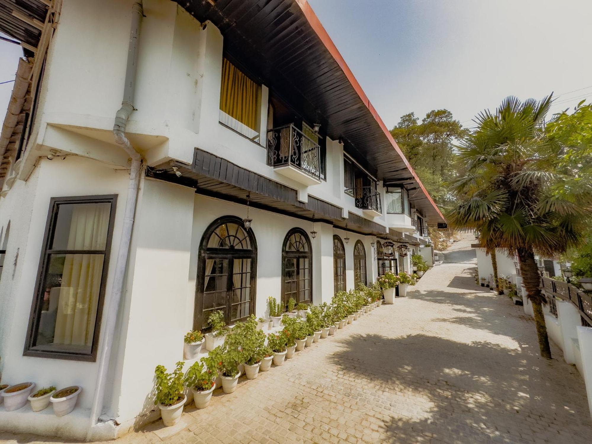 מלון מוסורי Ilbert Manor מראה חיצוני תמונה